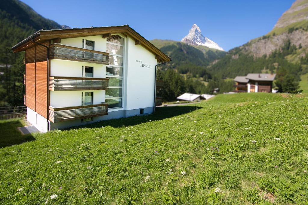 Chalet Herbi Zermatt Exterior photo
